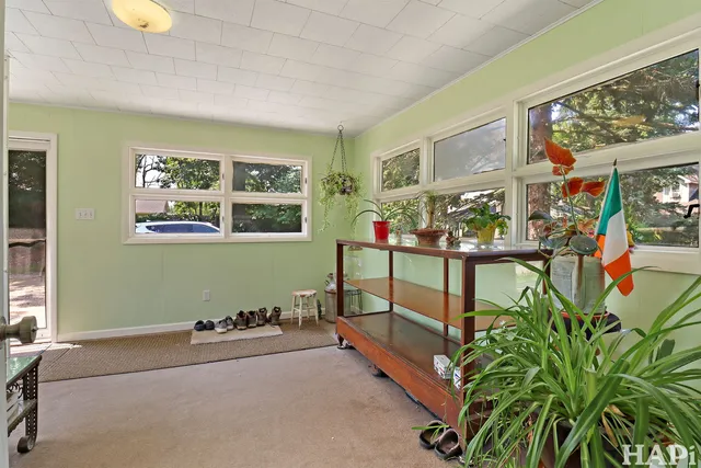 $289,900 | 35694 North Laurel Avenue, Ingleside, IL 60041