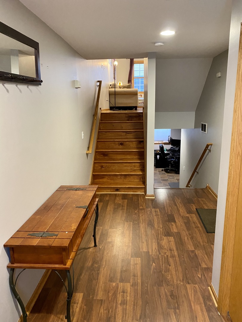 606 South Peace Road Sycamore, IL 60178 - Photo 3 of 28