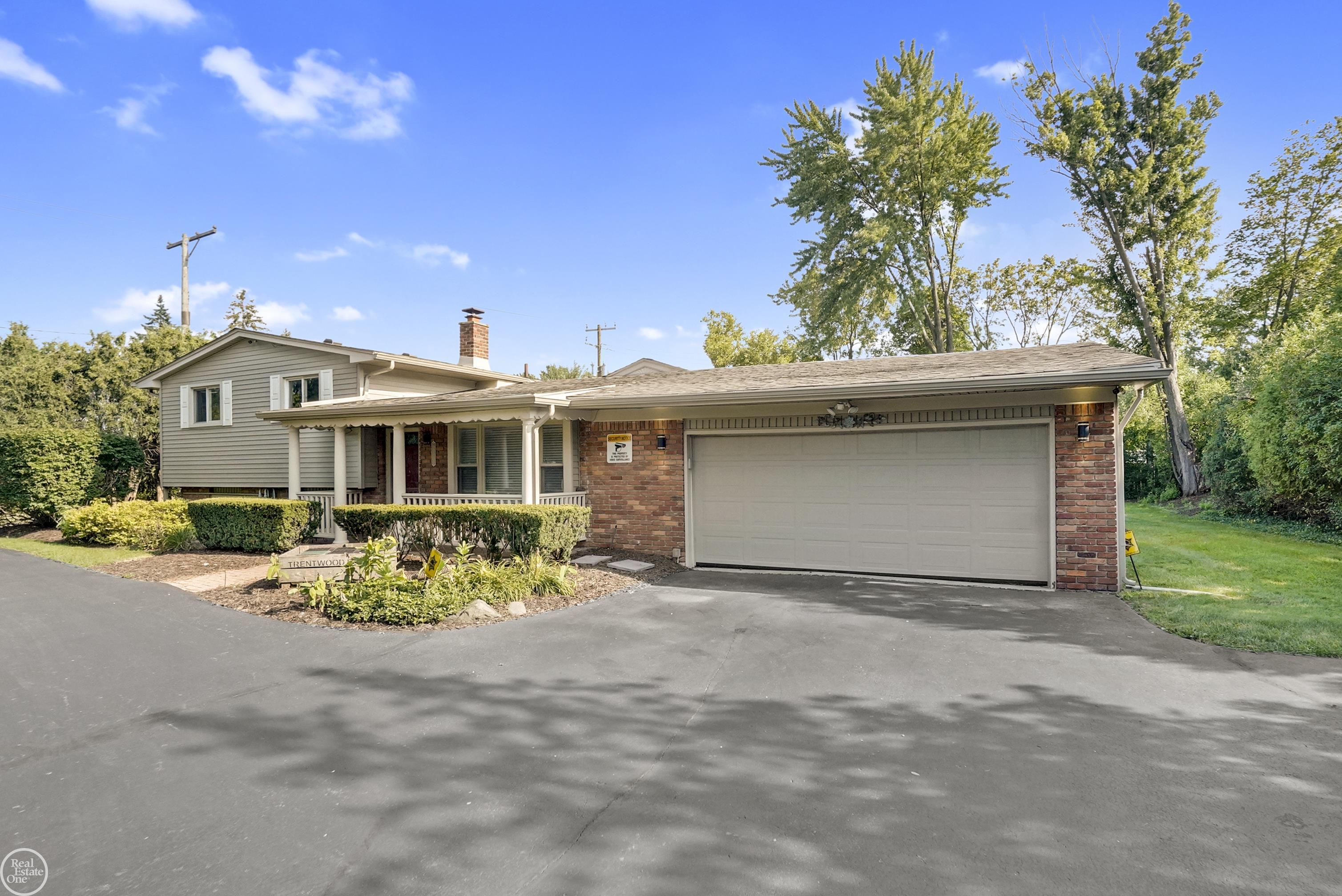 31701 West 13 Mile Road Farmington Hills, MI 48334 - Photo 1 of 29