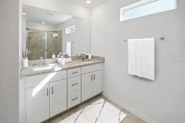 $2,240 | 4915 1st Avenue East, Unit BAHIA, Bradenton, FL 34208