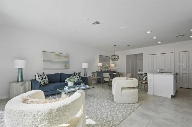 $2,240 | 4915 1st Avenue East, Unit BAHIA, Bradenton, FL 34208