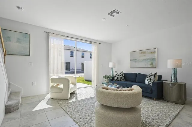 $2,240 | 4915 1st Avenue East, Unit BAHIA, Bradenton, FL 34208