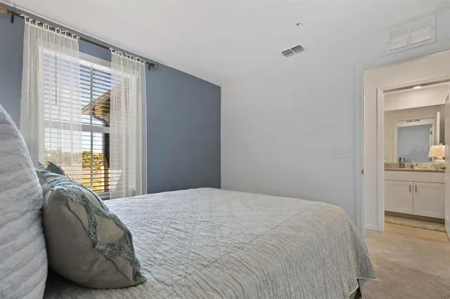 $2,240 | 4915 1st Avenue East, Unit BAHIA, Bradenton, FL 34208