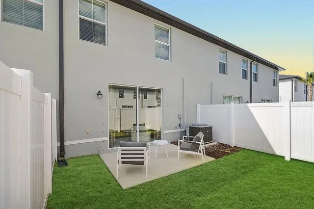 $2,240 | 4915 1st Avenue East, Unit BAHIA, Bradenton, FL 34208