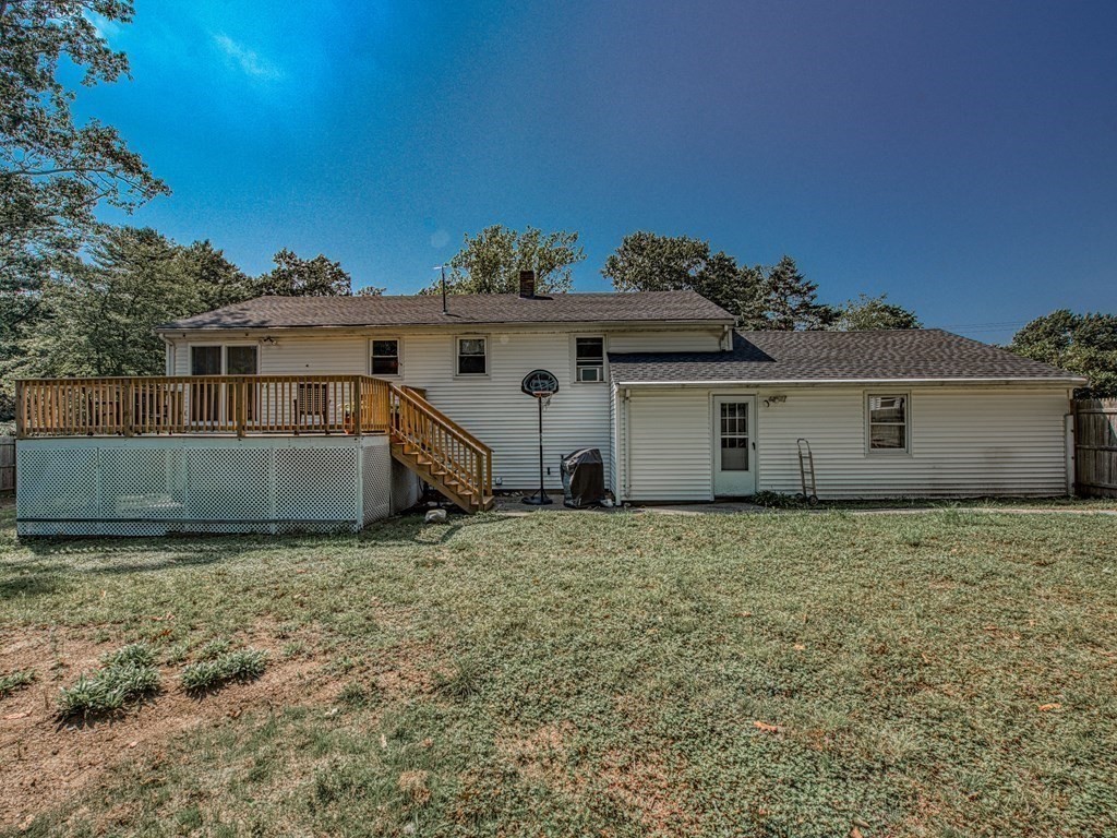 9 Nicholas Road Raynham, MA 02767 - Photo 4 of 29 Gallery Image 4