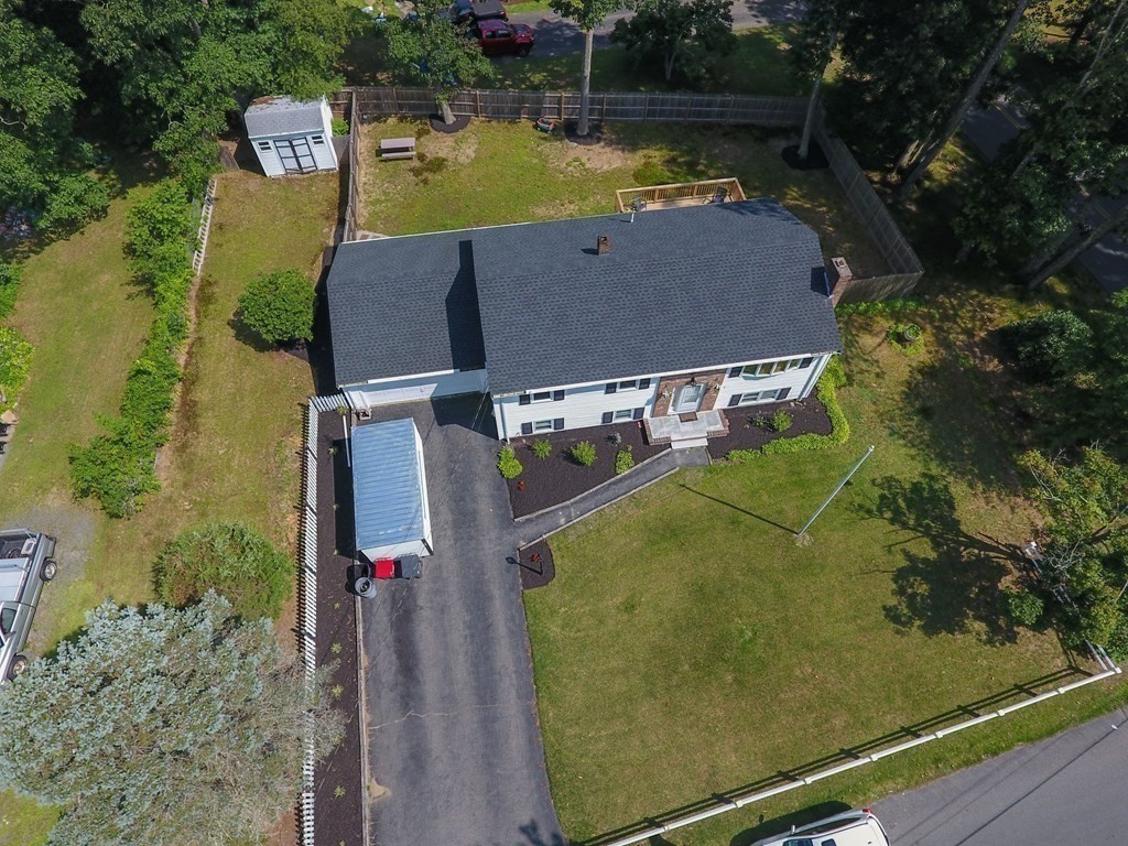 9 Nicholas Road Raynham, MA 02767 - Photo 6 of 29 Gallery Image 6