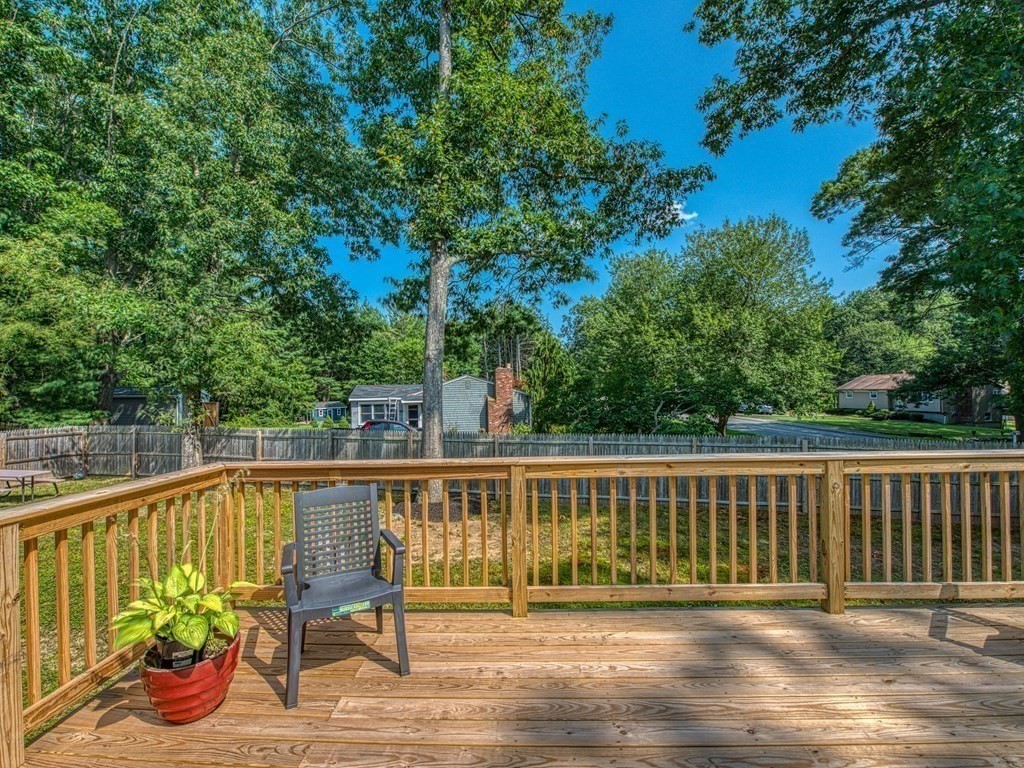 9 Nicholas Road Raynham, MA 02767 - Photo 8 of 29 Gallery Image 8
