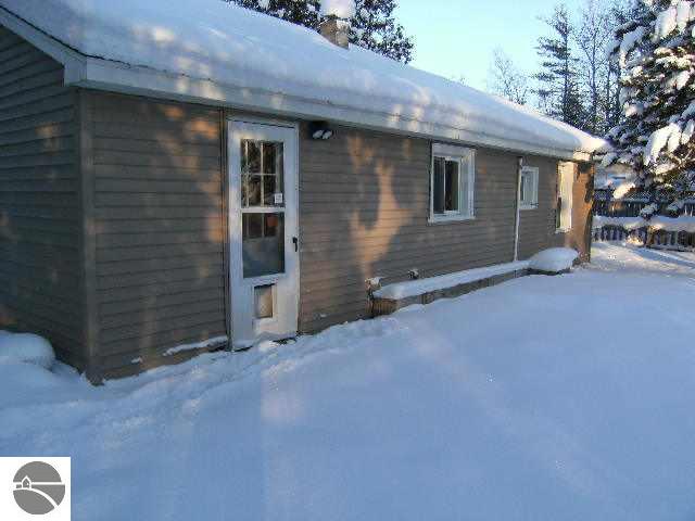 3174 North Three Mile Road Traverse City, MI 49686 - Photo 2 of 10 1711116-1.JPG
