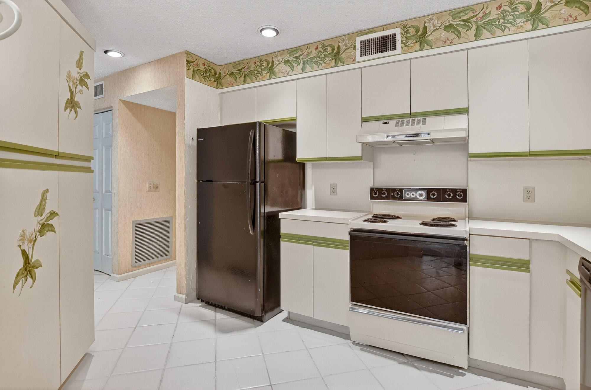 5590 Coach House Circle, Unit B Boca Raton, FL 33486 - Photo 29 of 38 Photo 31