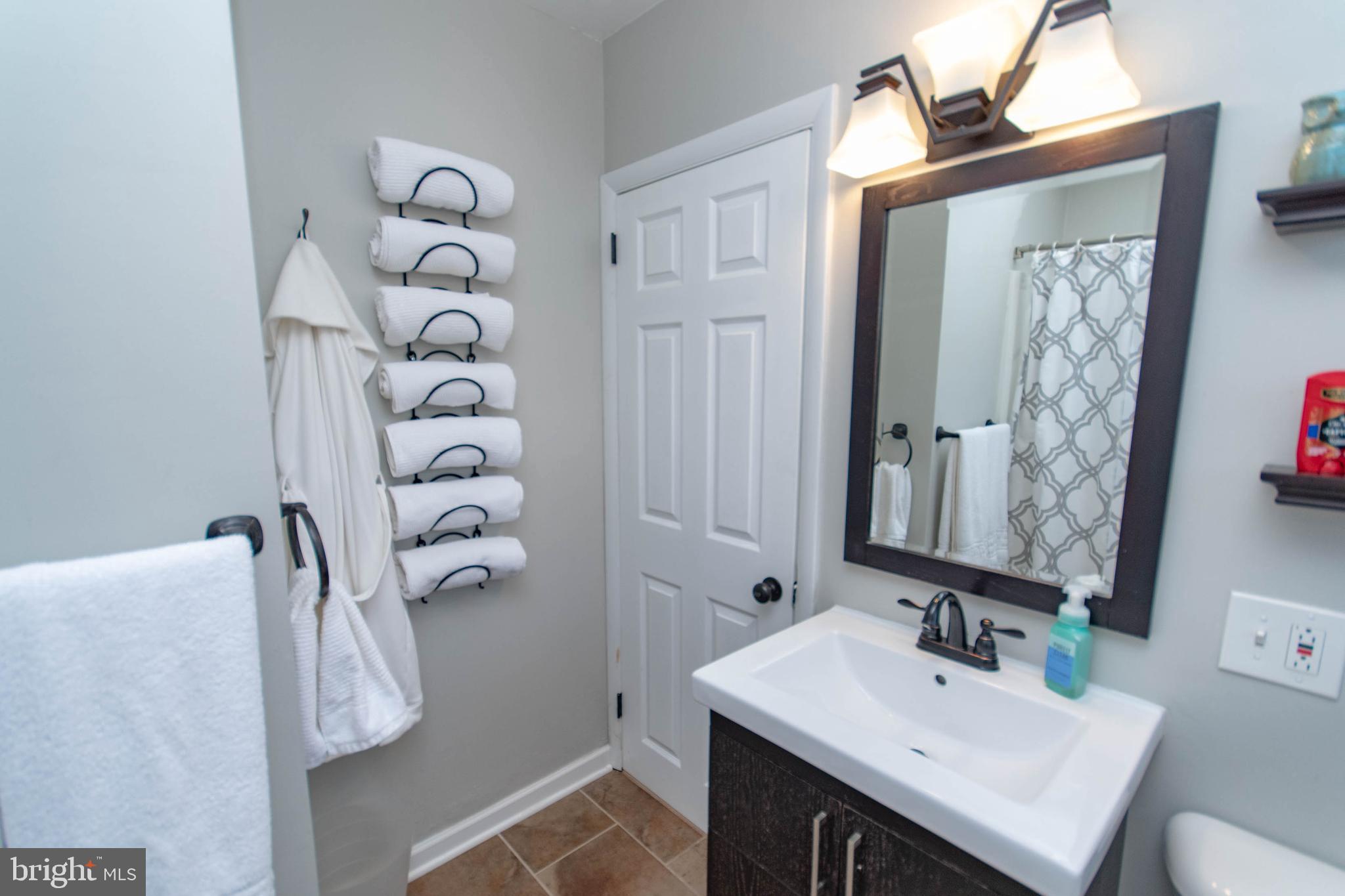 628 Colebrook Road Philadelphia, PA 19115 - Photo 15 of 35 Gallery Image 15