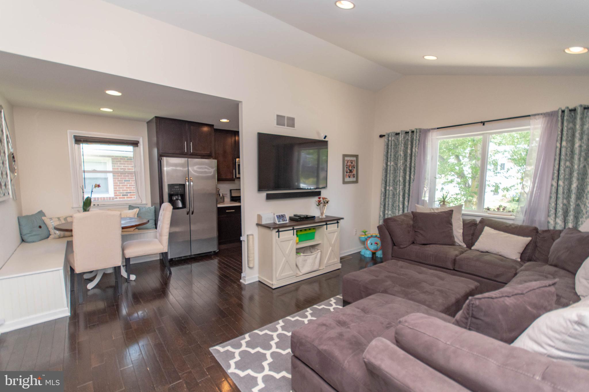 628 Colebrook Road Philadelphia, PA 19115 - Photo 9 of 35 Gallery Image 9