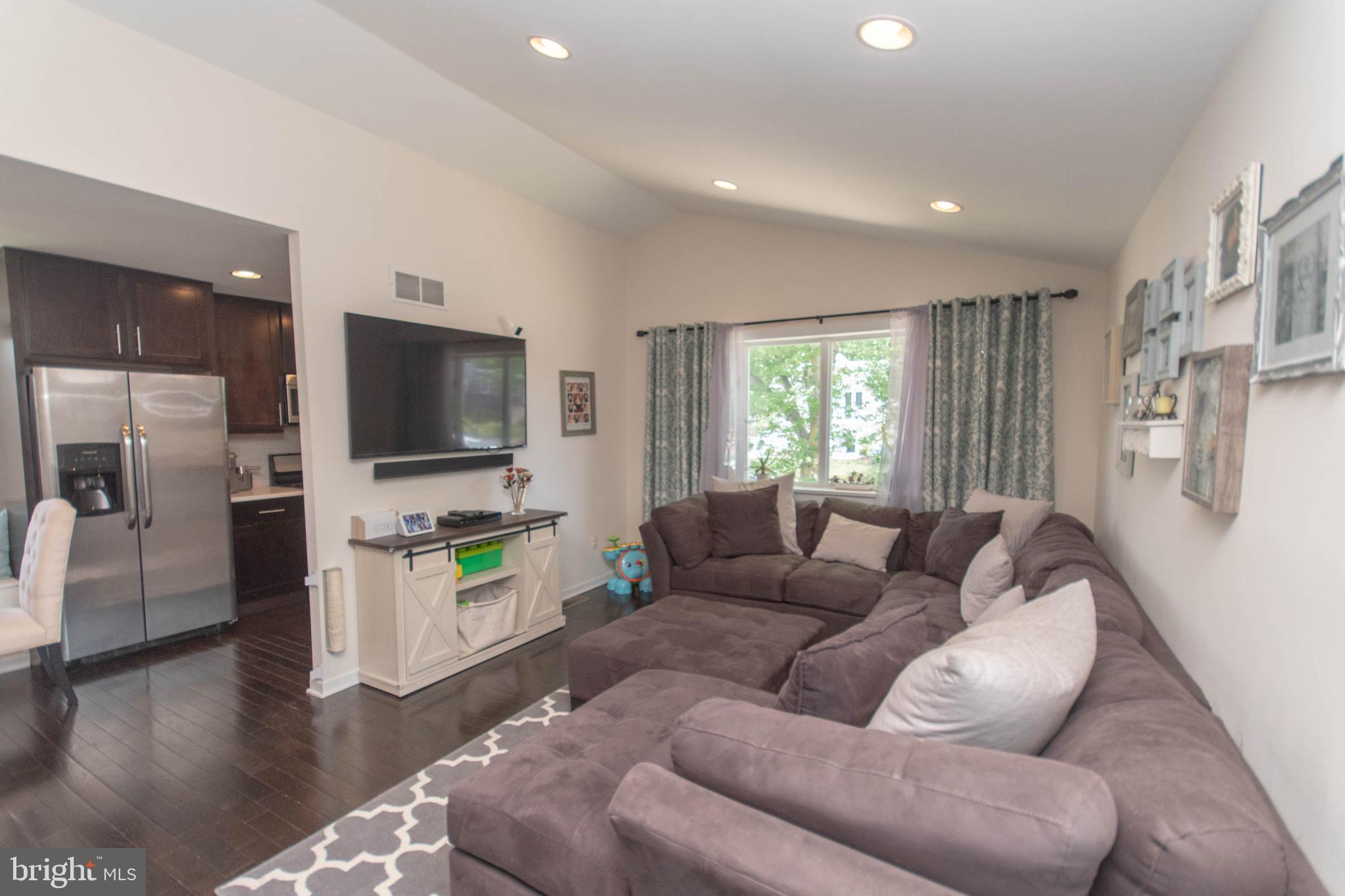 628 Colebrook Road Philadelphia, PA 19115 - Photo 10 of 35 Gallery Image 10
