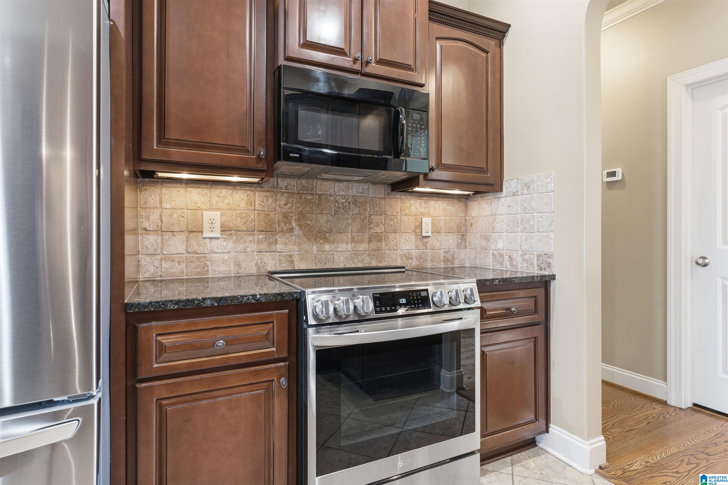 240 Strathaven Lane Pelham, AL 35124 - Photo 12 of 34