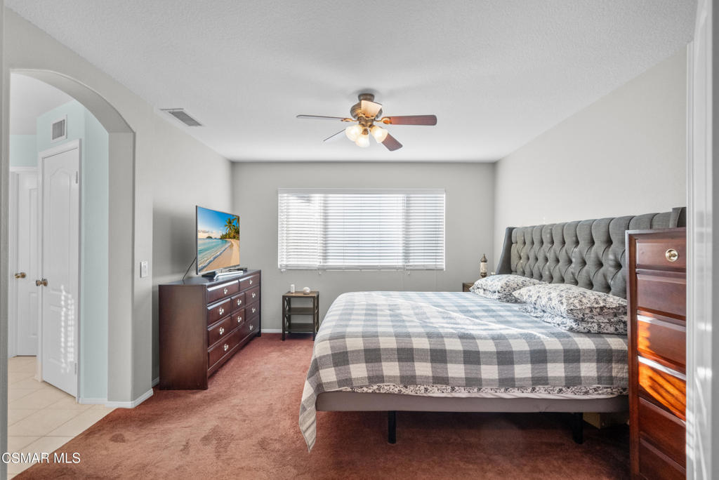 2473 Aurora Lane Simi Valley, CA 93063 - Photo 19 of 32