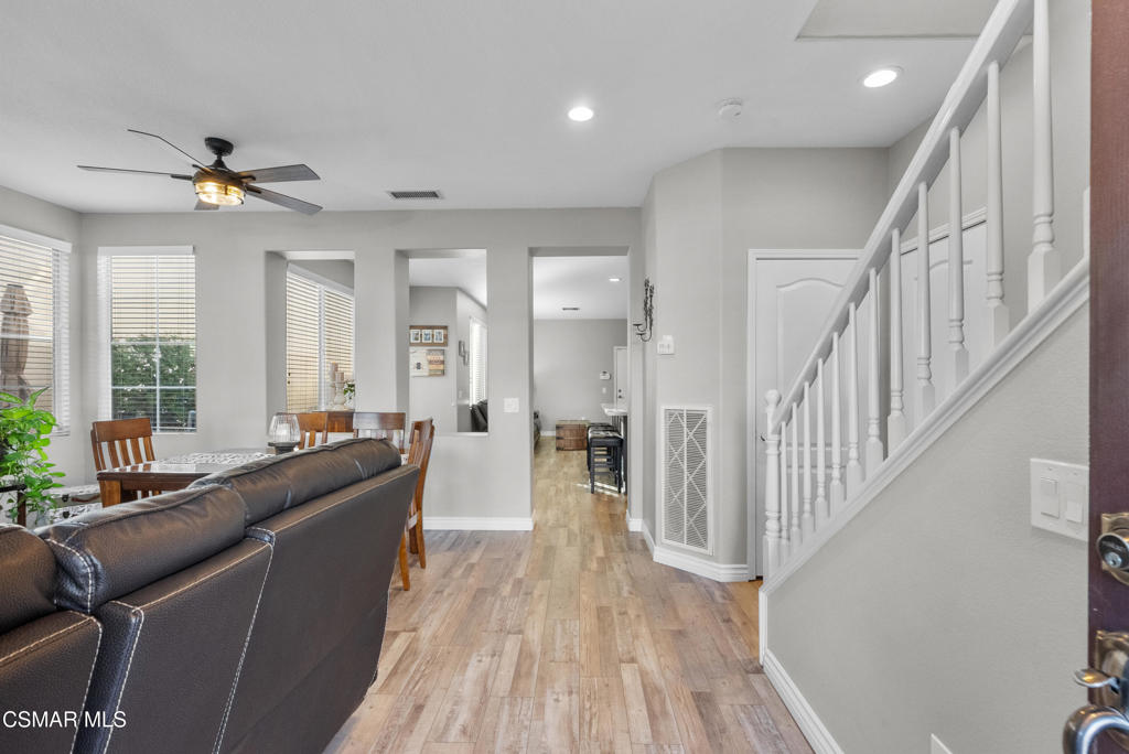 2473 Aurora Lane Simi Valley, CA 93063 - Photo 2 of 32