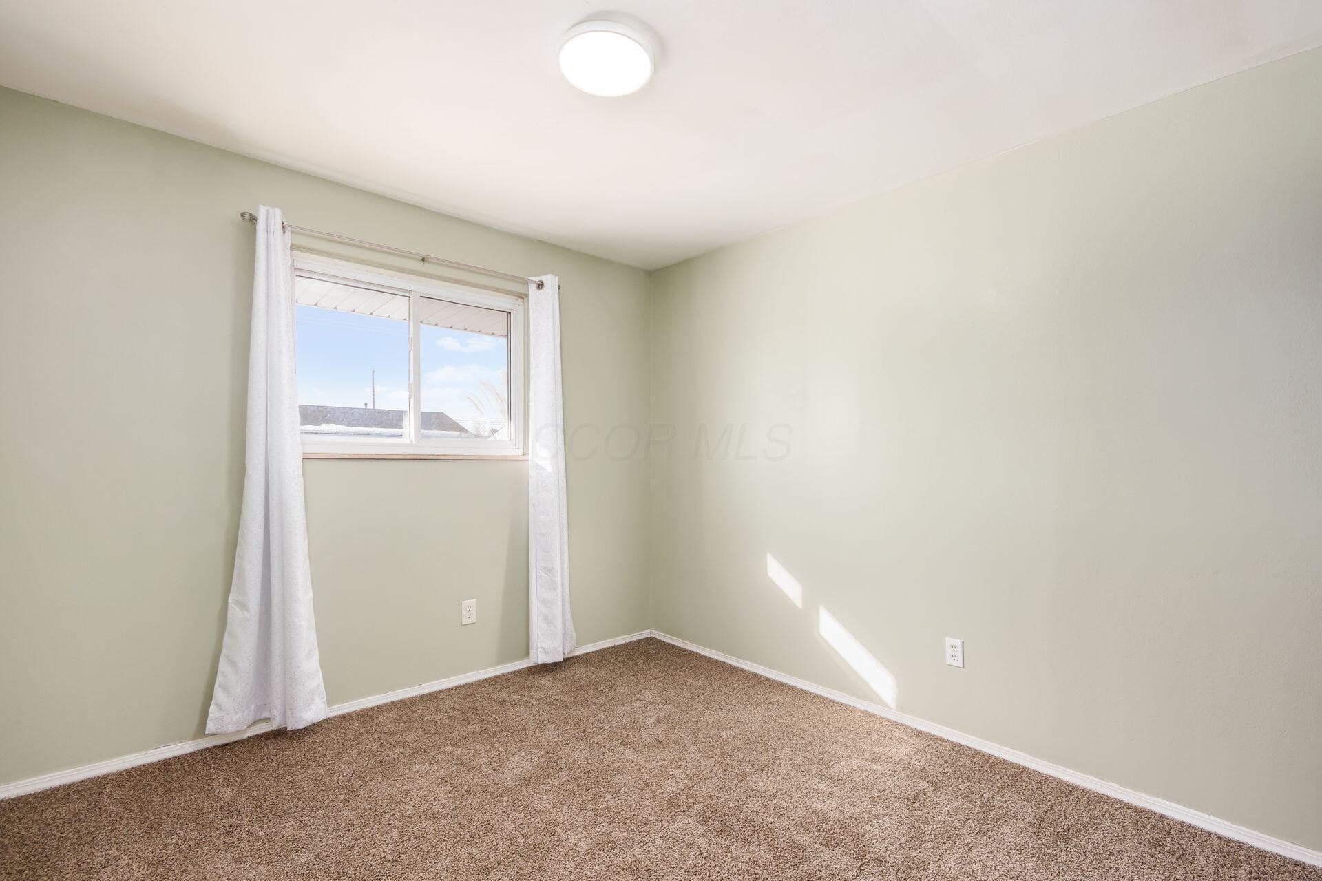 884 Bruckner Road Columbus, OH 43207 - Photo 20 of 29 Bedroom 2