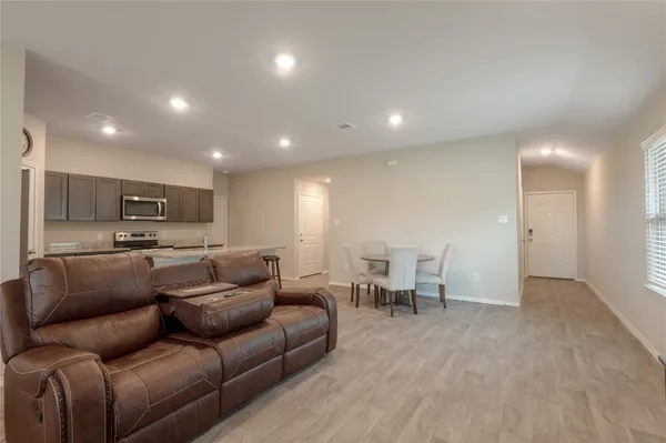 $1,795 | 226 Pecos Drive, Huntsville, TX 77340