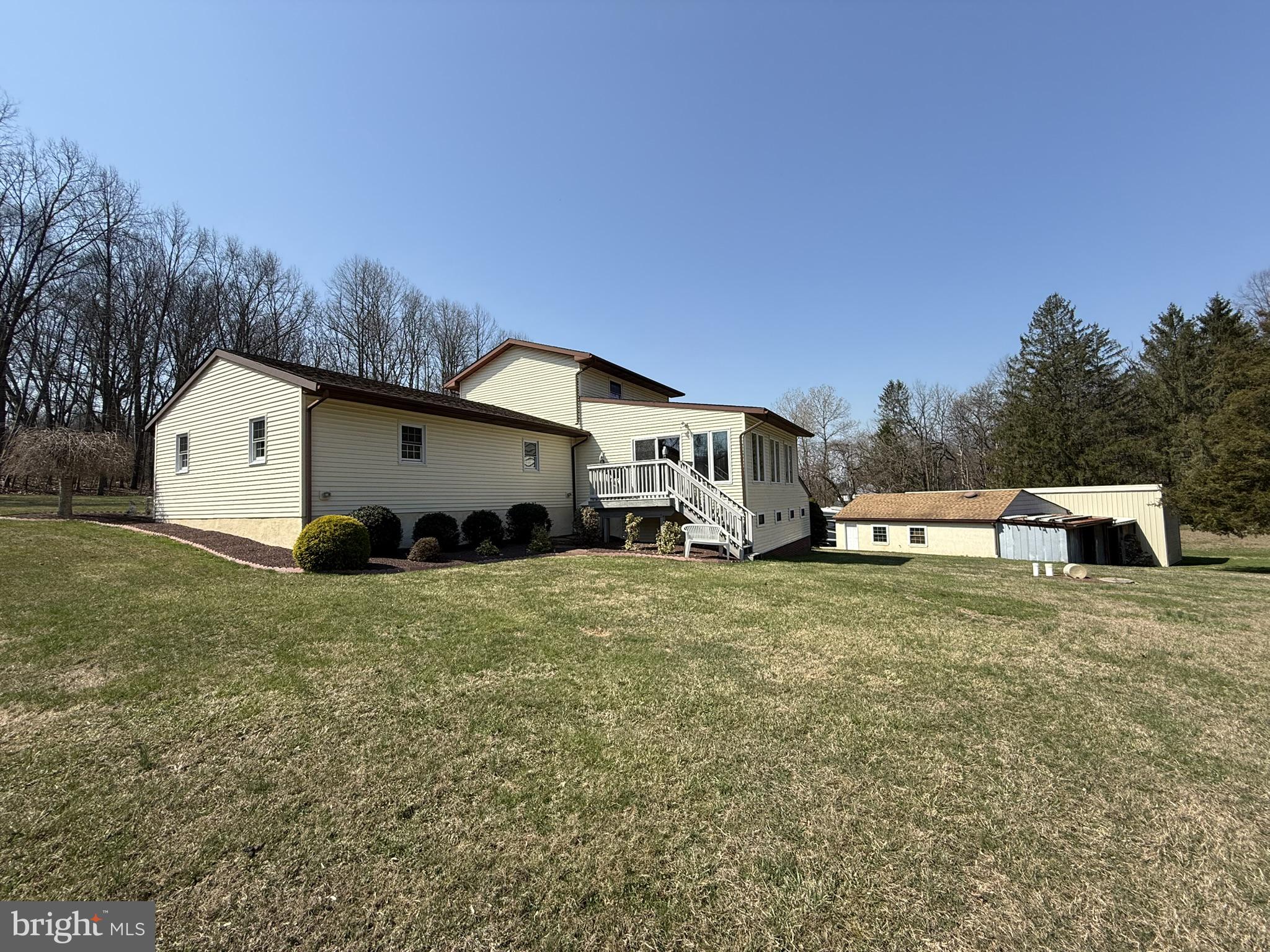 435 Westley Road Mohnton, PA 19540 - Photo 5 of 43 a view of a house with backyard