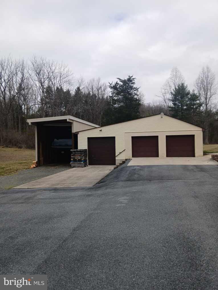 435 Westley Road Mohnton, PA 19540 - Photo 10 of 43 a front view of a house with a yard