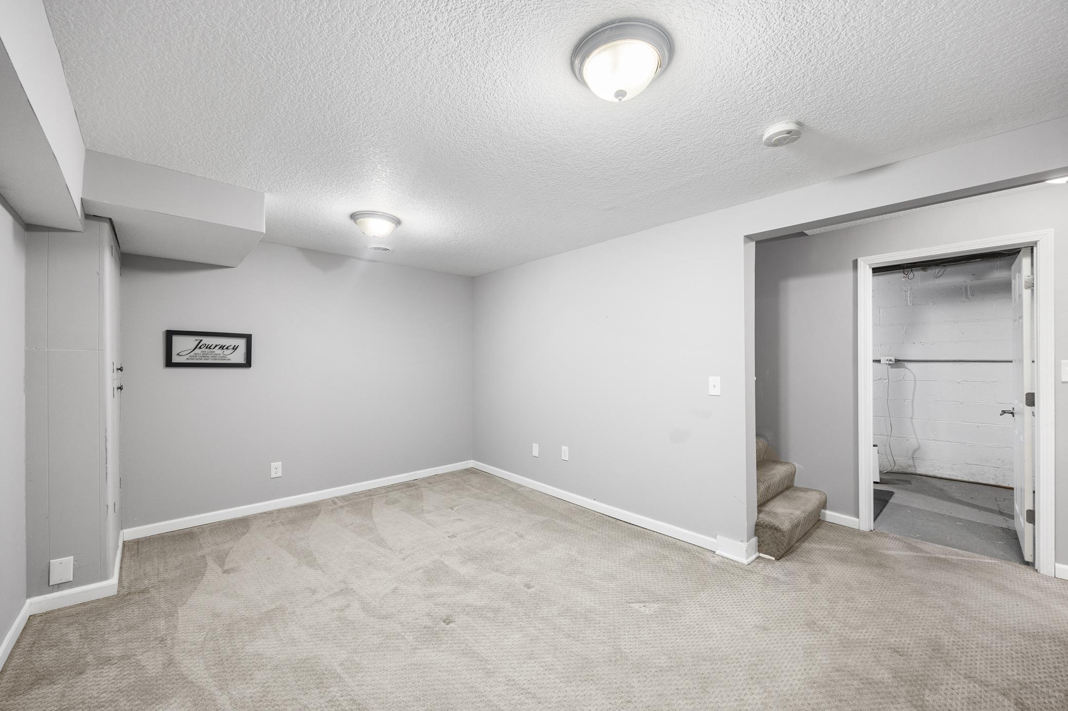 4741 Edgewood Avenue North Crystal, MN 55428 - Photo 25 of 35
