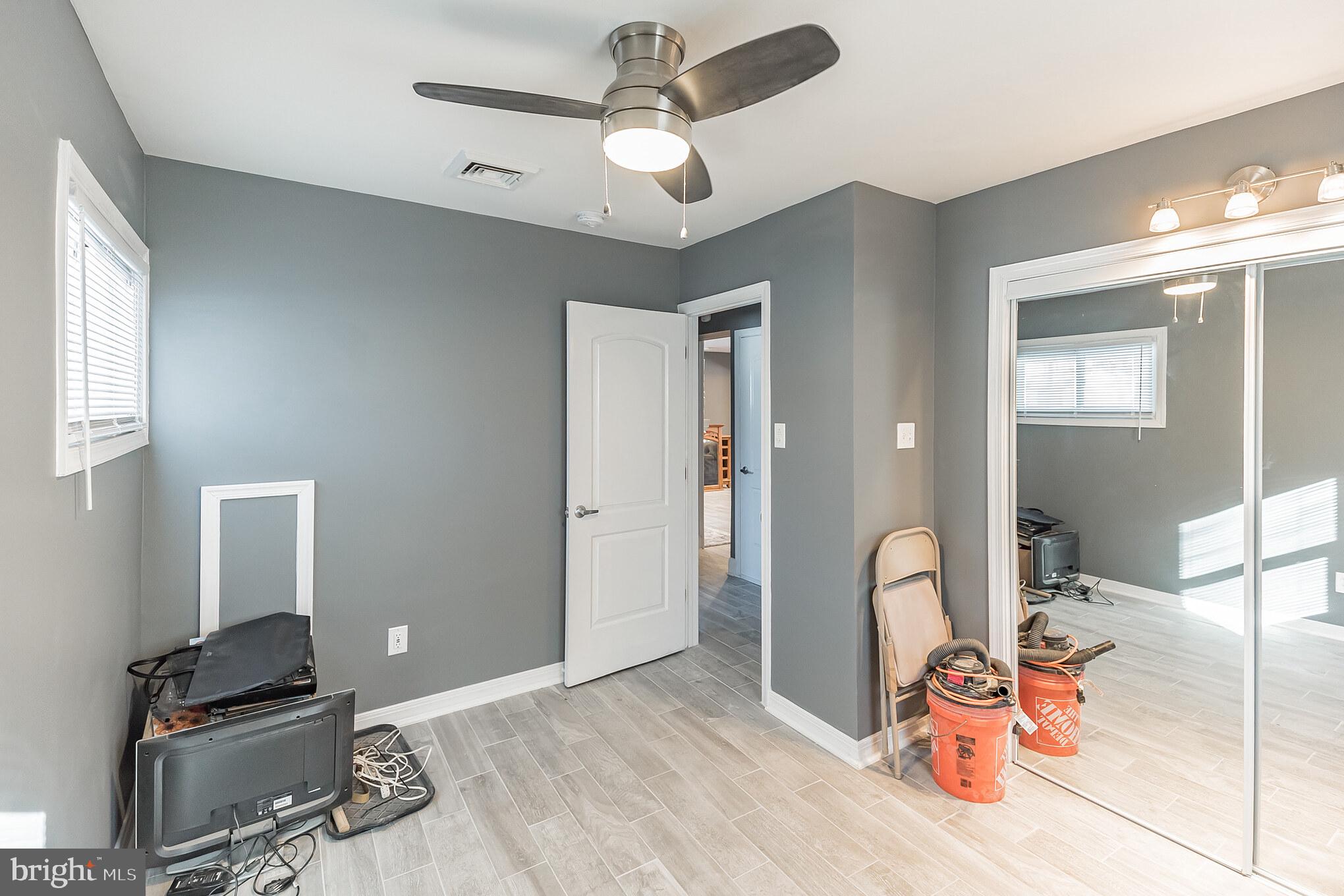 9245 Woodenbridge Road Philadelphia, PA 19114 - Photo 21 of 31 Gallery Image 21
