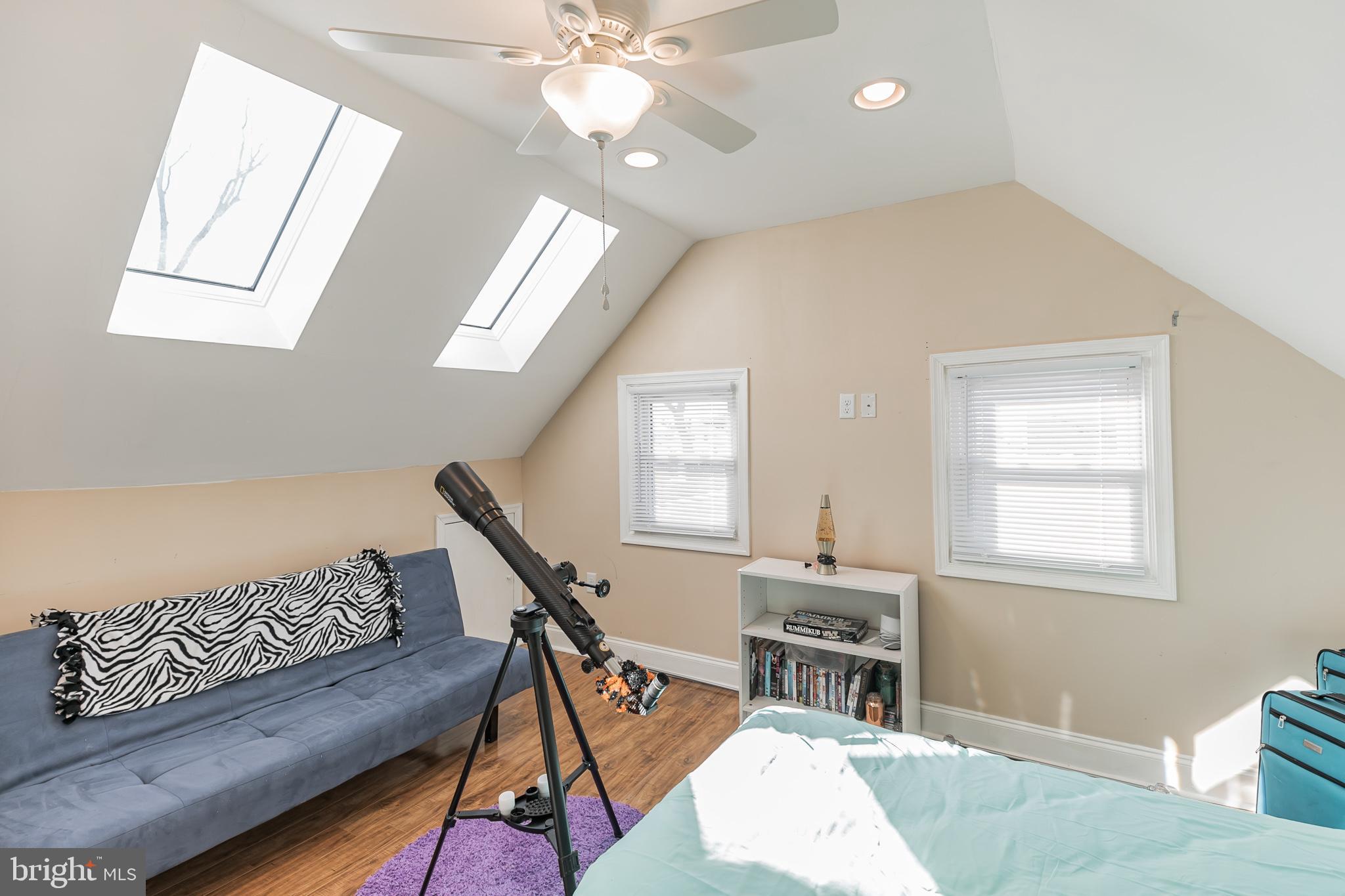 9245 Woodenbridge Road Philadelphia, PA 19114 - Photo 22 of 31 Gallery Image 22