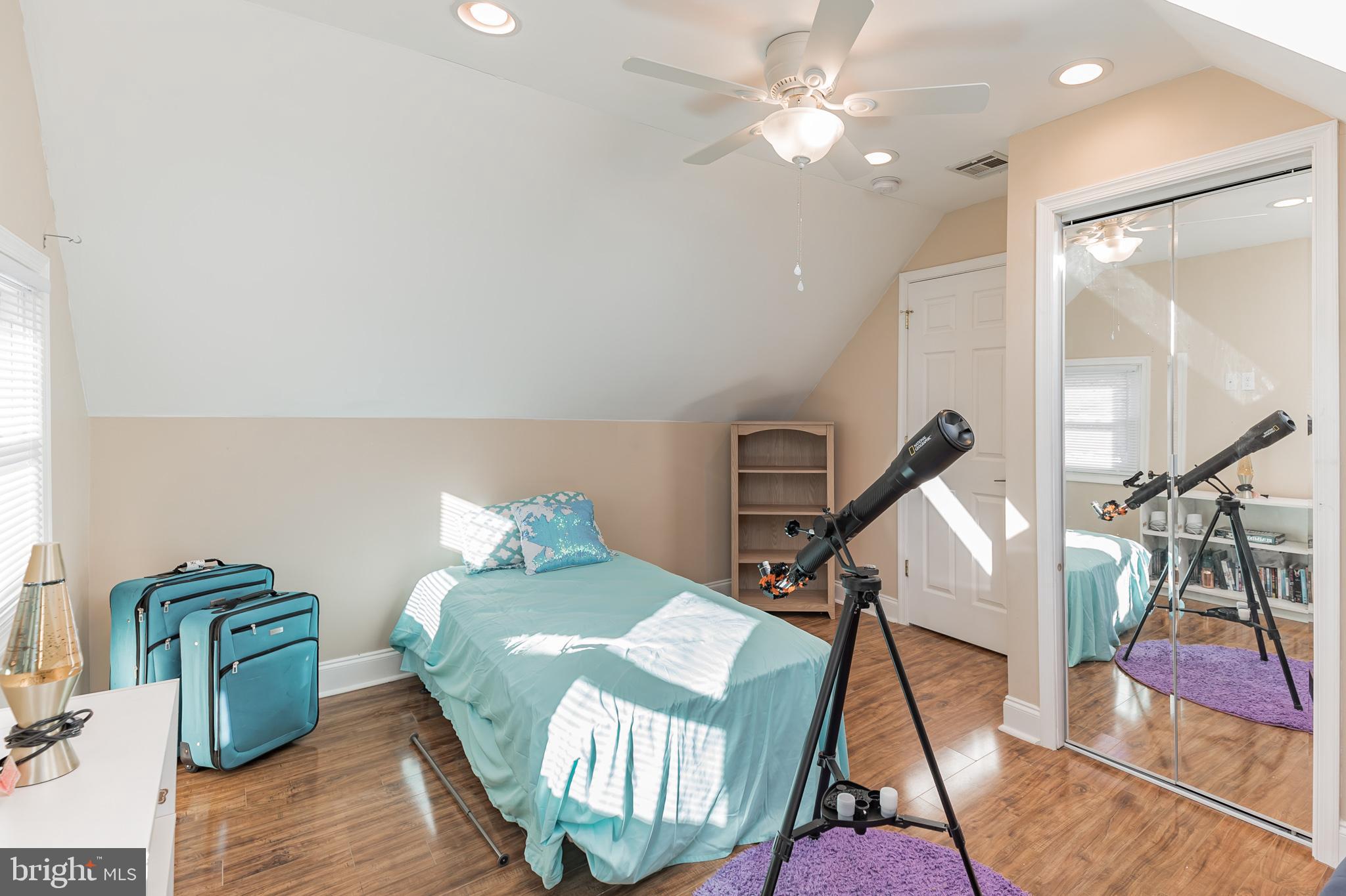 9245 Woodenbridge Road Philadelphia, PA 19114 - Photo 23 of 31 Gallery Image 23