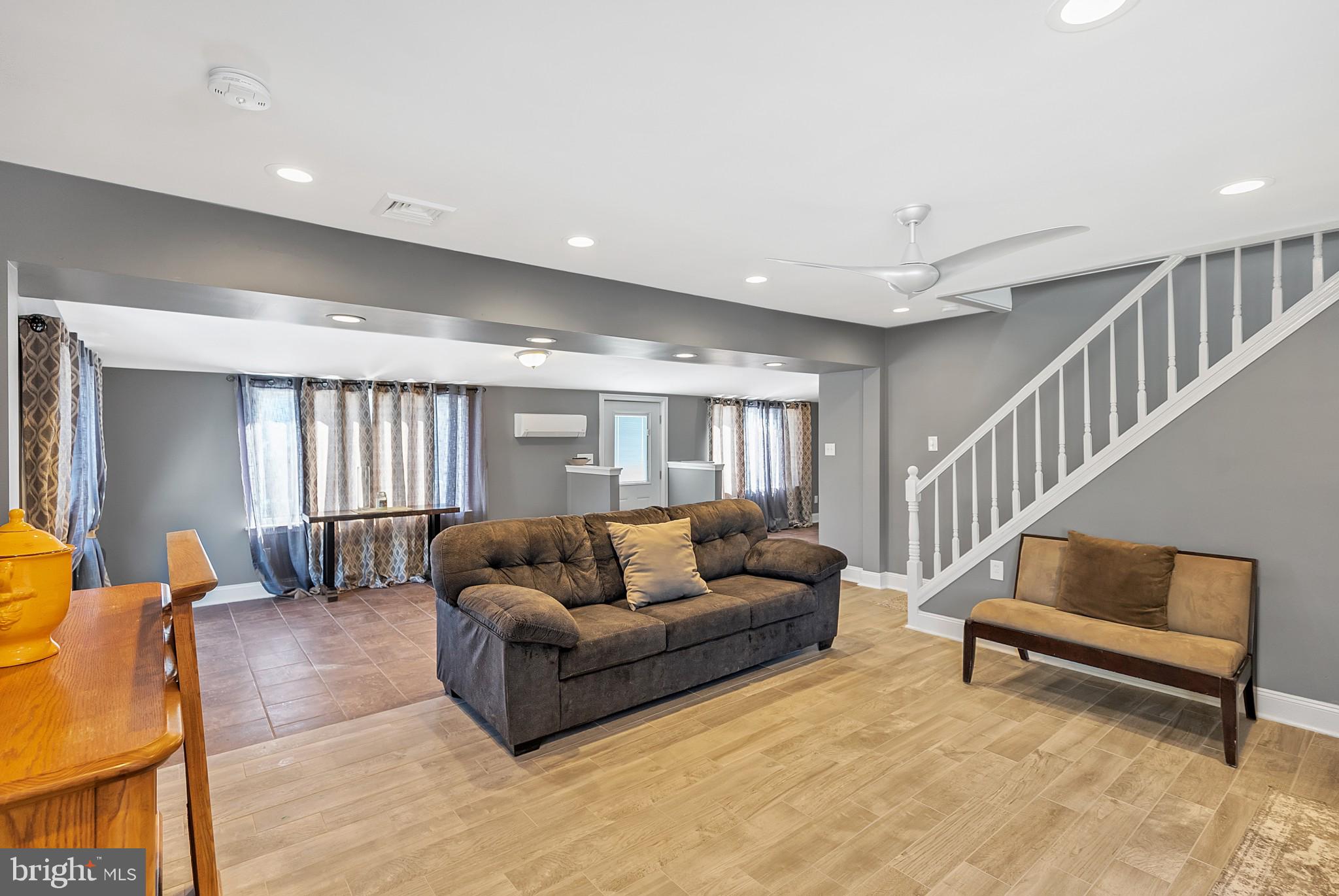 9245 Woodenbridge Road Philadelphia, PA 19114 - Photo 9 of 31 Gallery Image 9