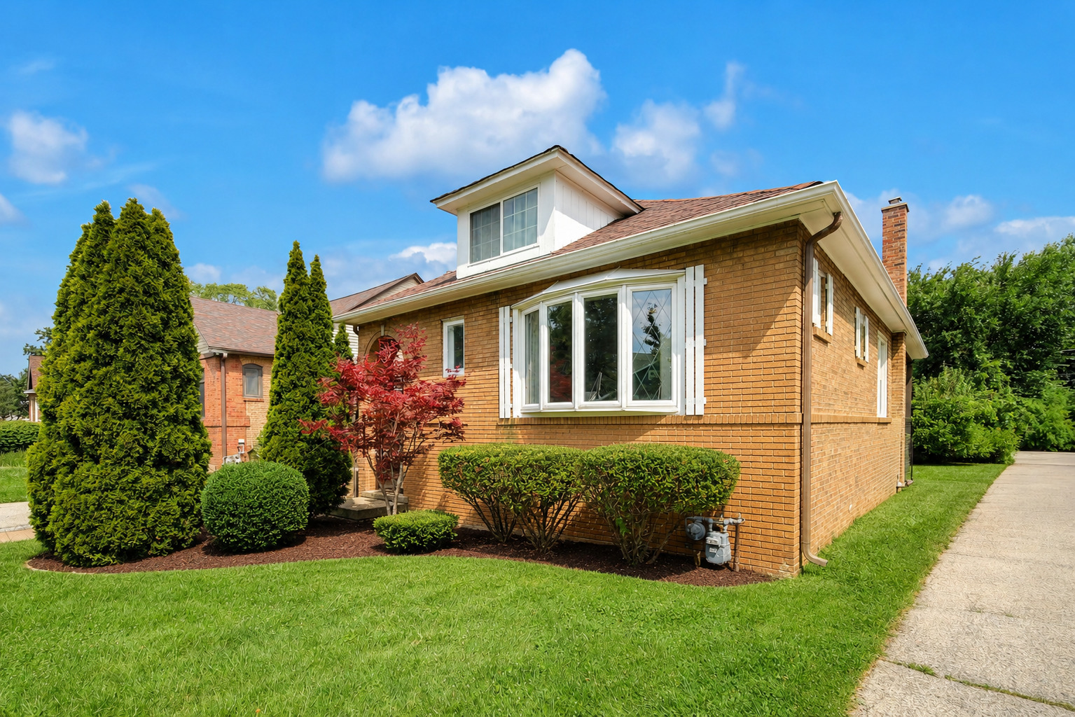 655 Albert Street Elmhurst, IL 60126 - Photo 1 of 28