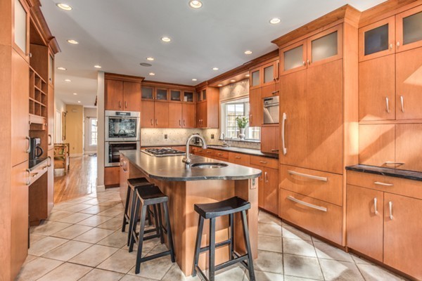 3 Clematis Road Lexington, MA 02421 - Photo 3 of 25 Gallery Image 3