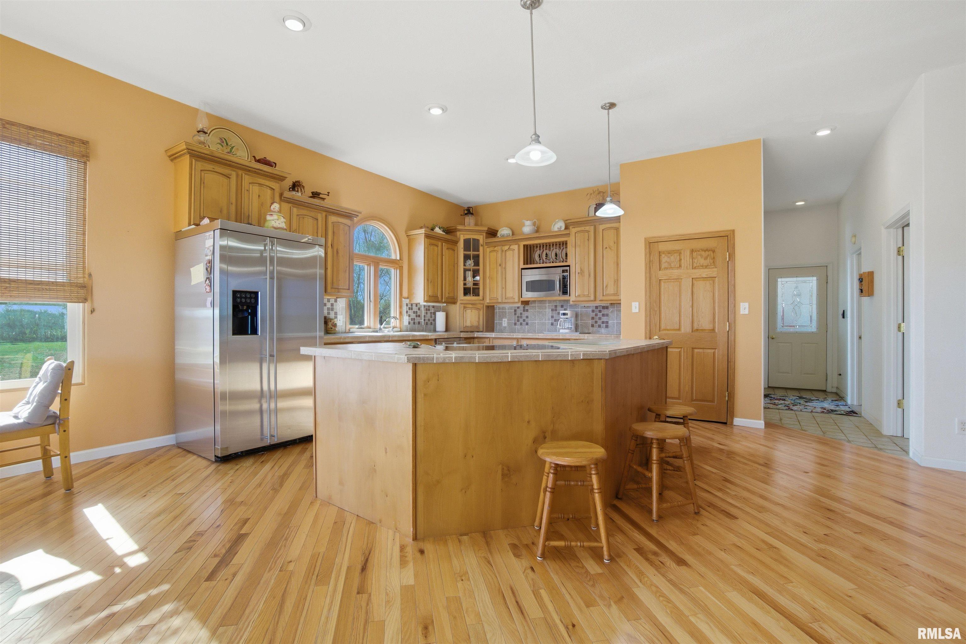 24211 North Carver Road Canton, IL 61520 - Photo 17 of 36