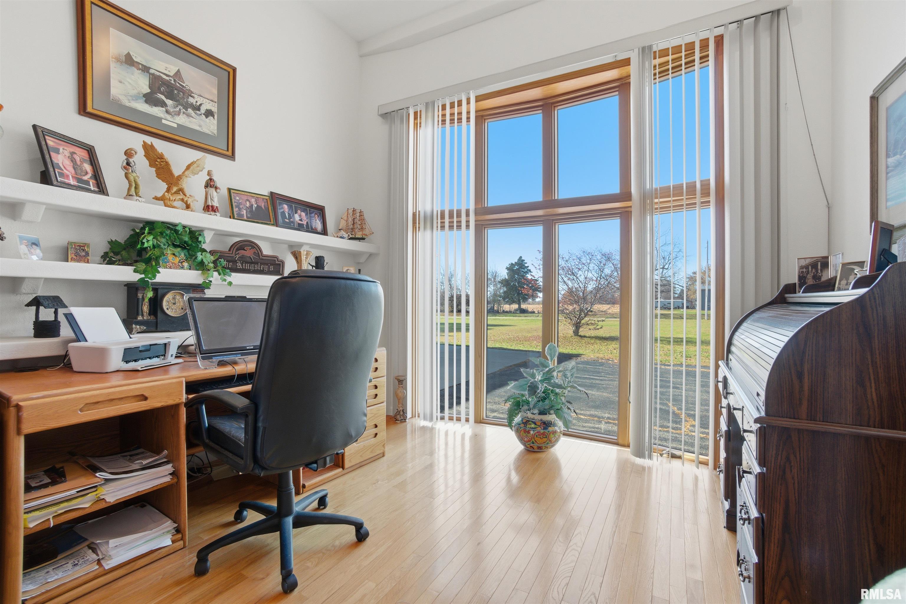 24211 North Carver Road Canton, IL 61520 - Photo 27 of 36