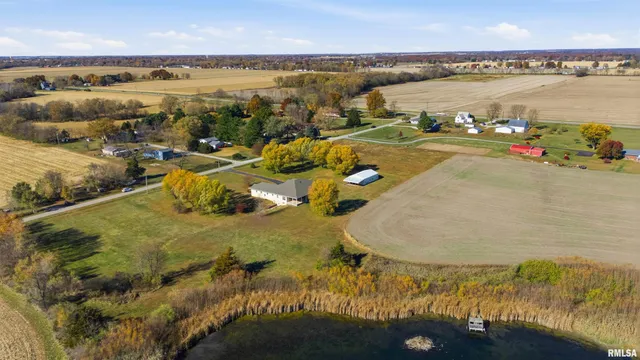 $490,900 | 24211 North Carver Road, Canton, IL 61520