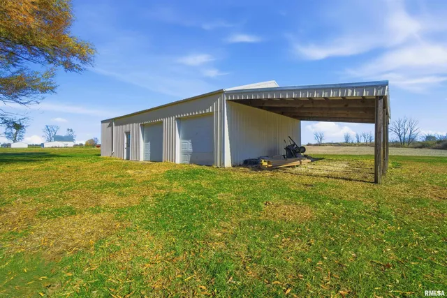 $490,900 | 24211 North Carver Road, Canton, IL 61520