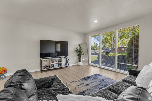 185 West 850 South Bountiful, UT 84010 - Photo 5 of 25