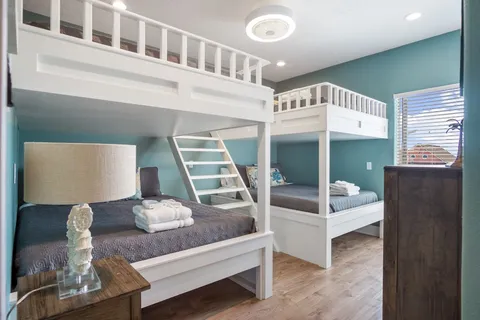 $675,000 | 1958 Ave I, Port Bolivar, TX 77650