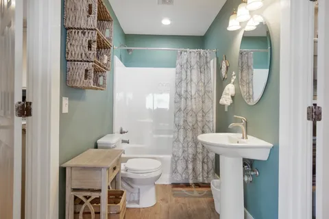 $675,000 | 1958 Ave I, Port Bolivar, TX 77650