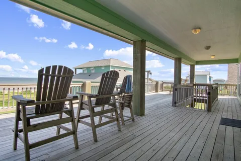 $675,000 | 1958 Ave I, Port Bolivar, TX 77650