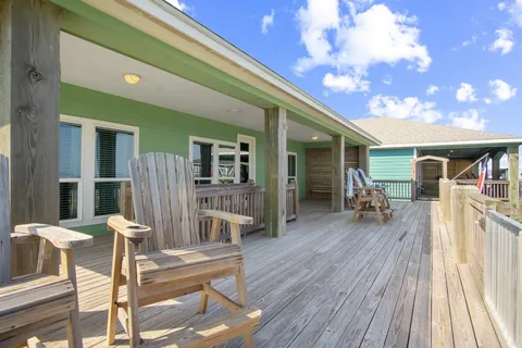 $675,000 | 1958 Ave I, Port Bolivar, TX 77650