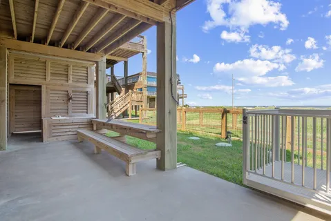 $675,000 | 1958 Ave I, Port Bolivar, TX 77650