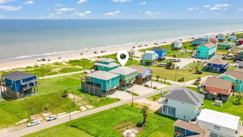 $675,000 | 1958 Ave I, Port Bolivar, TX 77650