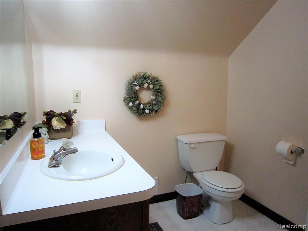528 Argentine Road Howell, MI 48843 - Photo 37 of 41