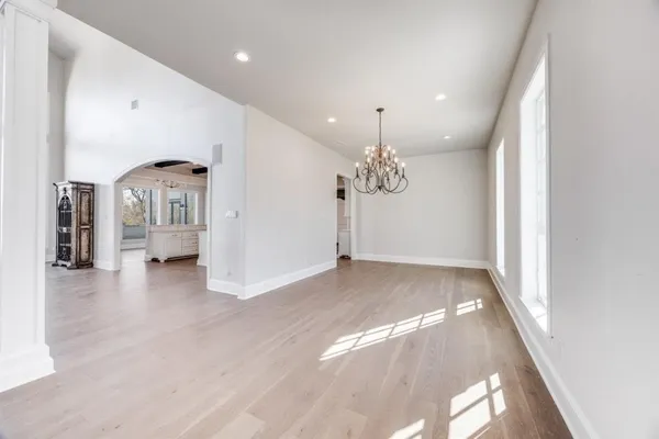 a view of a livingroom with furniture