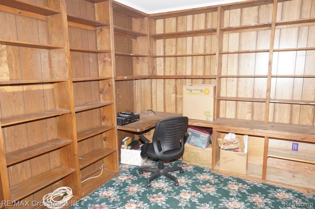 22005 Karr Road Belleville, MI 48111 - Photo 7 of 12 DSC02404.jpg