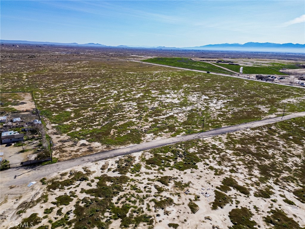 47500 5th Street East Lancaster, CA 93535 - Photo 6 of 38