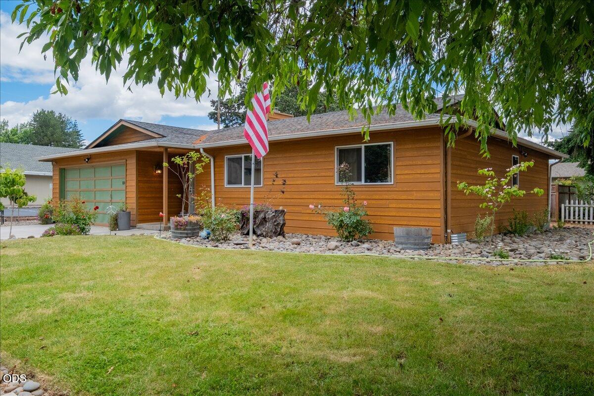 1130 Baxter Road Southeast Salem, OR 97306 - Photo 1 of 33