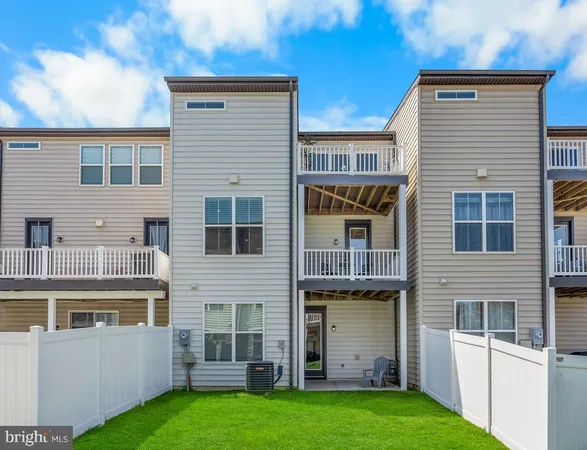 $909,999 | 8103 Zoe Place, Alexandria, VA 22306