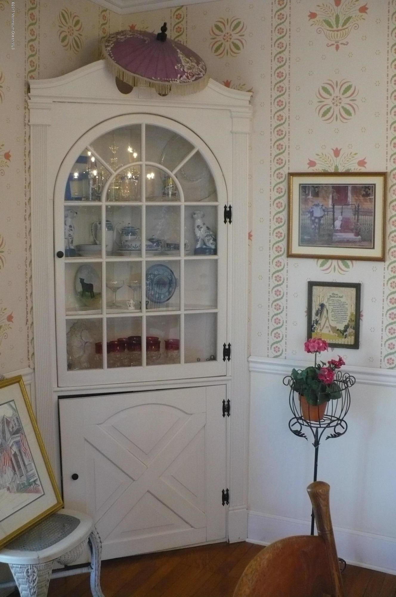 1122 Springfield Avenue New Providence, NJ 07974 - Photo 13 of 28 a front view of a house