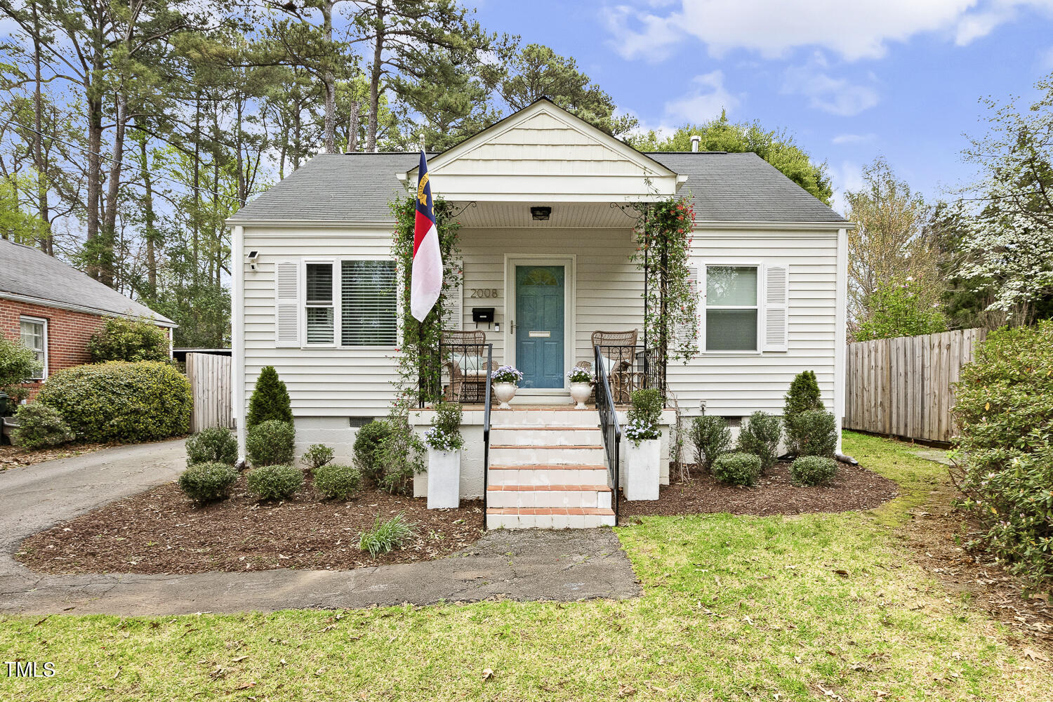 2008 Reaves Drive Raleigh, NC 27608 - Photo 2 of 31 002