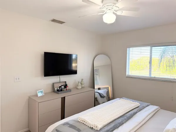 $1,550 | 5027 Southwest 16th Place, Unit 102, Cape Coral, FL 33914